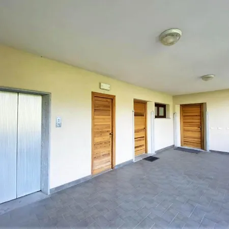 Apartamento In Italy With View